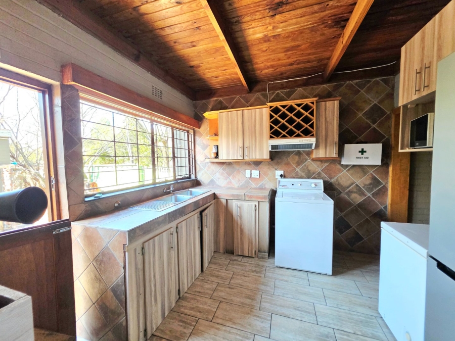 16 Bedroom Property for Sale in Universitas Free State